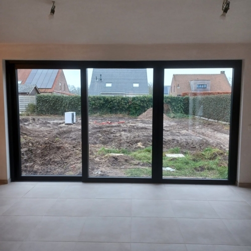 B6C31A4E 1300 4763 93DE 48B326FD643B 1 105 C